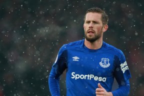 开云体育下载-独行侠鏖战猛龙，戈贝尔惊艳四座，当沉默的盾牌成为最锋利的矛