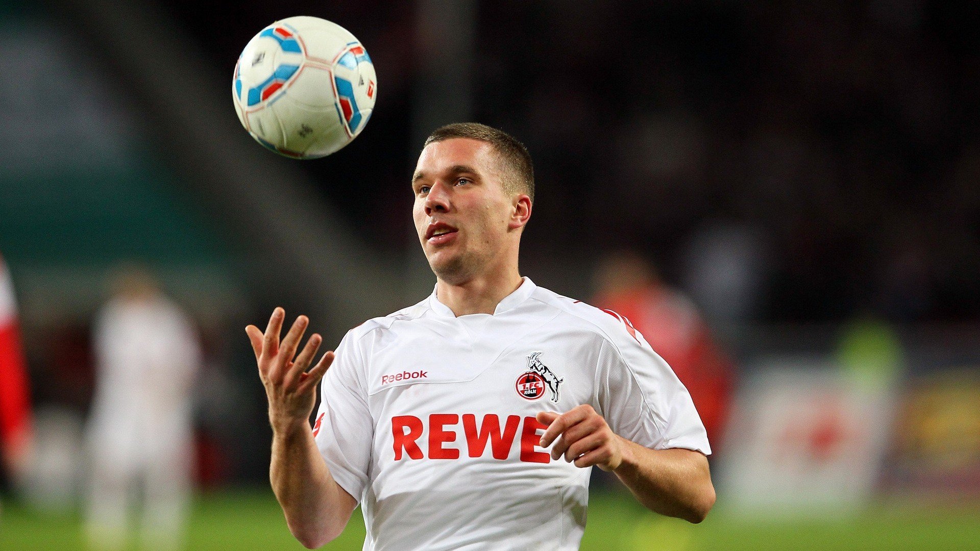 老鹰的利爪与戈壁的风,当恩比德在新疆队主场投出那记绝杀