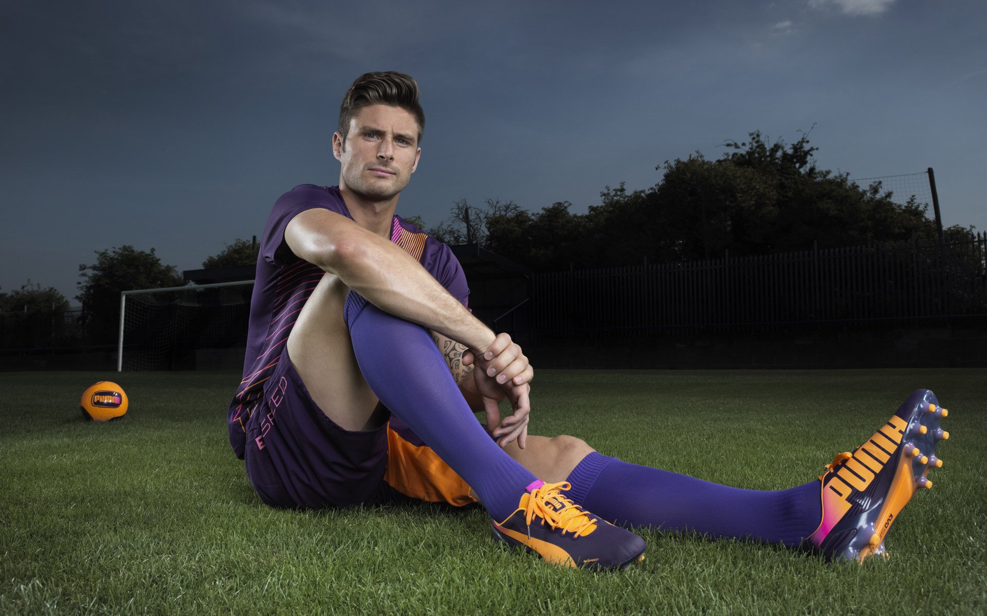 北欧寒流难撼安菲尔德,萨内存在感拉满,利物浦战术棋盘上的隐形将军